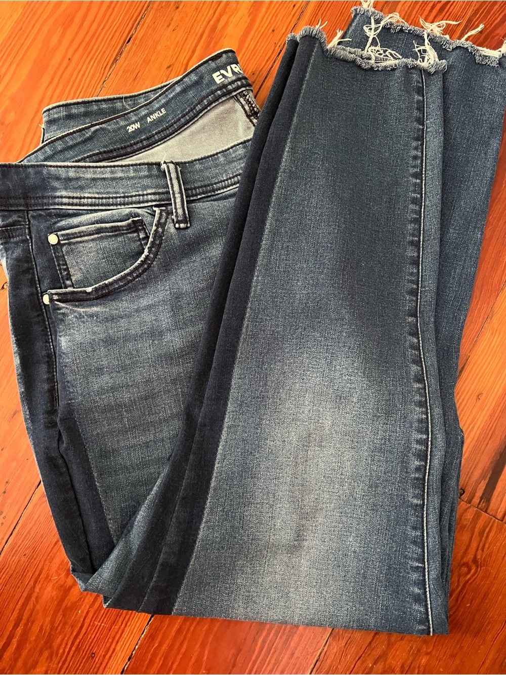 EVEI High-Rise Ankle Jeans